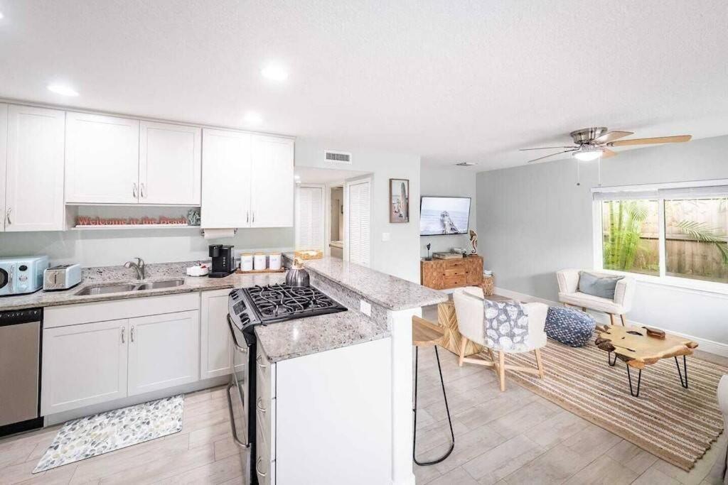 House W/putting Green/game Rm/rooftop Deck Ferienhaus Cocoa Beach